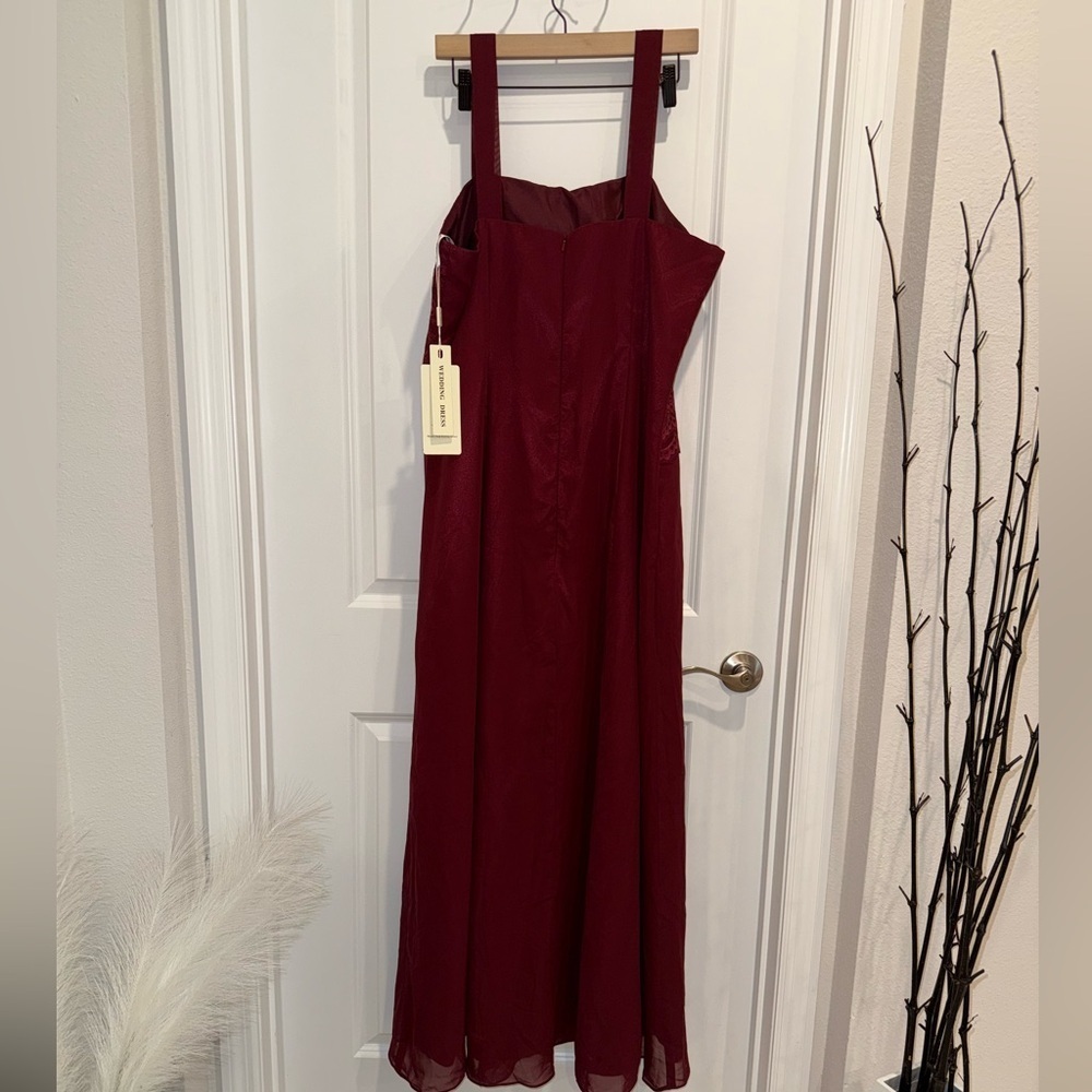 NWT Elegant Burgundy Lace Wedding Dress Size 16 - Picture 3 of 9